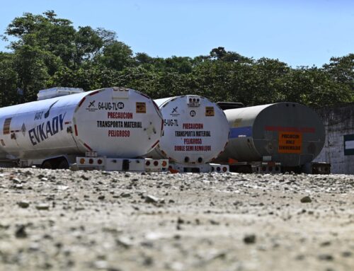 Aseguran presunta “mini refinería” clandestina en Coatepec
