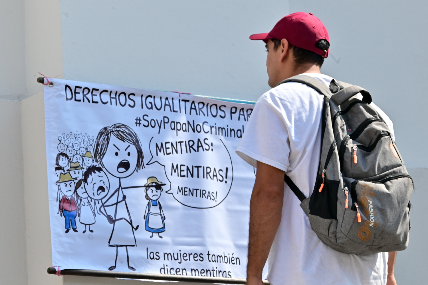 Padres de familia exigen equidad legal