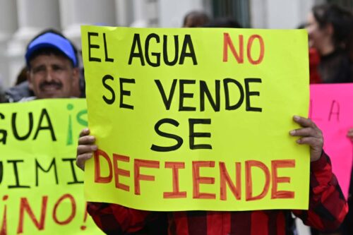 Habitantes de Altotonga y Jalacingo bloquean Enríquez en Xalapa, por falta de agua