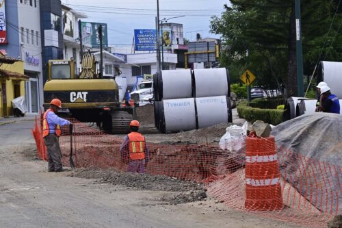 Trabajos de rehabilitación y pavimentación en Xalapa